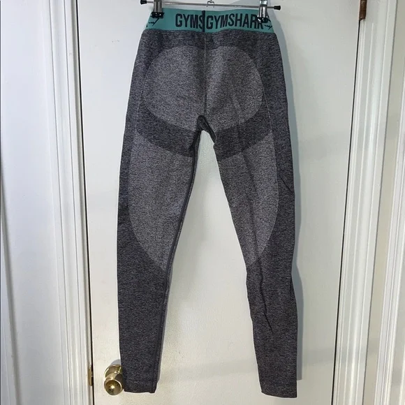 Gymshark Women's Gray Leggings with Blue Waistband NEVER WORN - Picture 5 of 5
